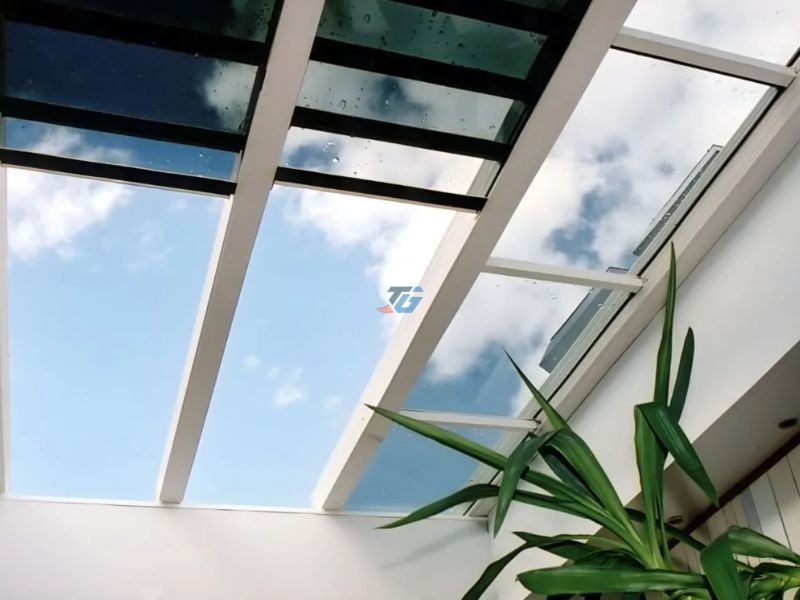 Báo giá mái kính xếp lớp mới nhất hiện nay Báo giá mái kính xếp lớp mới nhất hiện nay