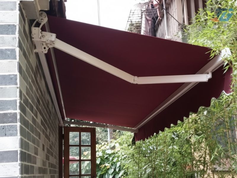 Bạt che nắng mưa tay quay