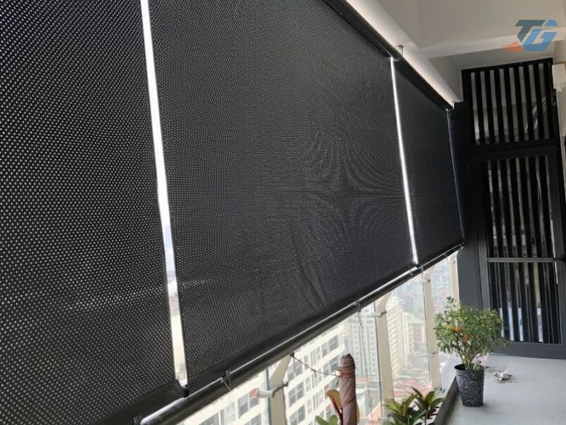 Bạt che nắng mưa tự cuốn