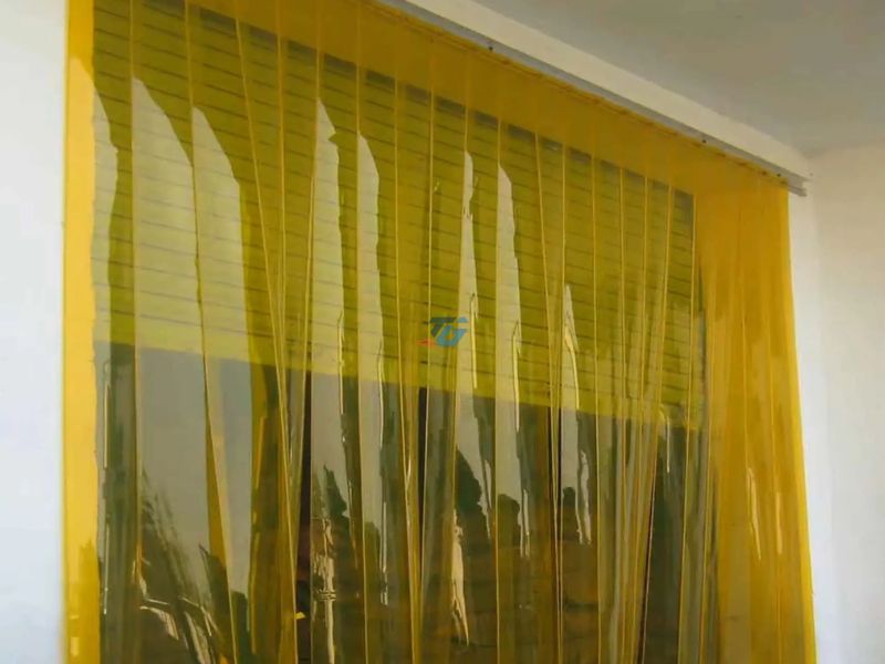 Giá đặt mua rèm nhựa PVC chống côn trùng là bao nhiêu