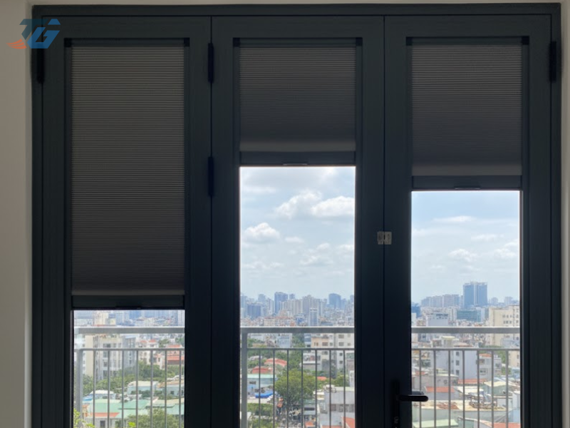 Giá lắp đặt rèm tổ ong là bao nhiêu