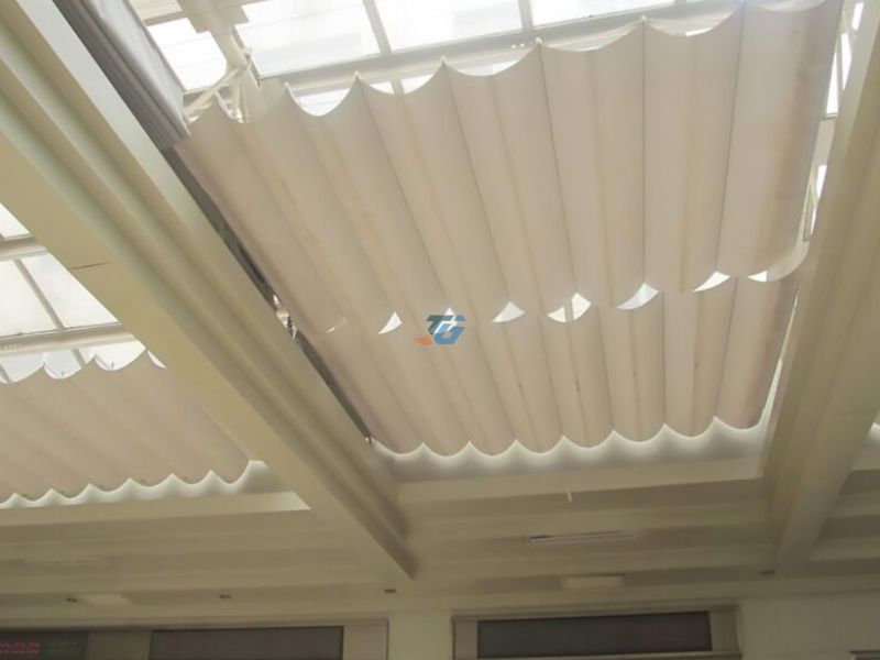 Cấu tạo hệ thống rèm trần xếp lớp tự động