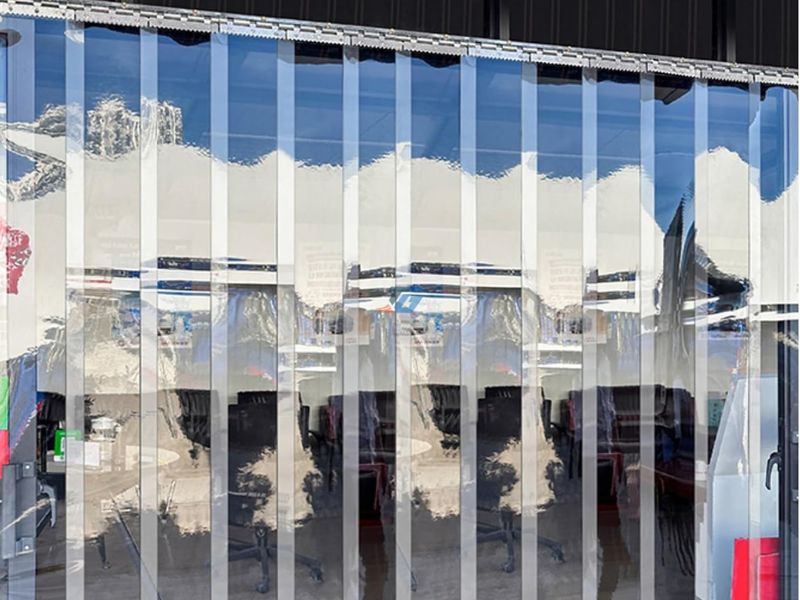 Lấp đặt rèm nhựa PVC ngăn lạnh nhà xưởng