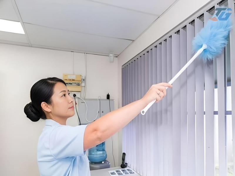 Lưu ý khi vệ sinh và bảo quản rèm văn phòng