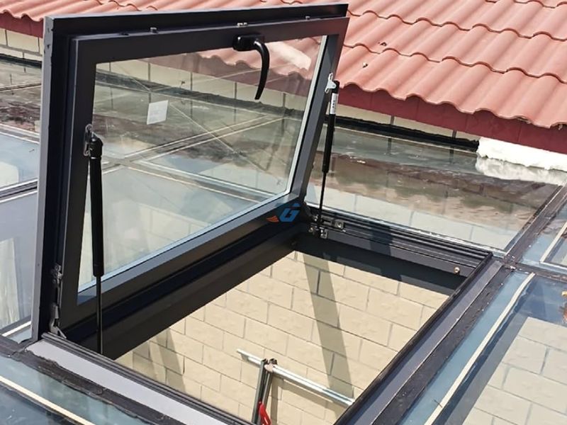 Mái kính mở hất tự động là gì Mái kính mở hất tự động là gì