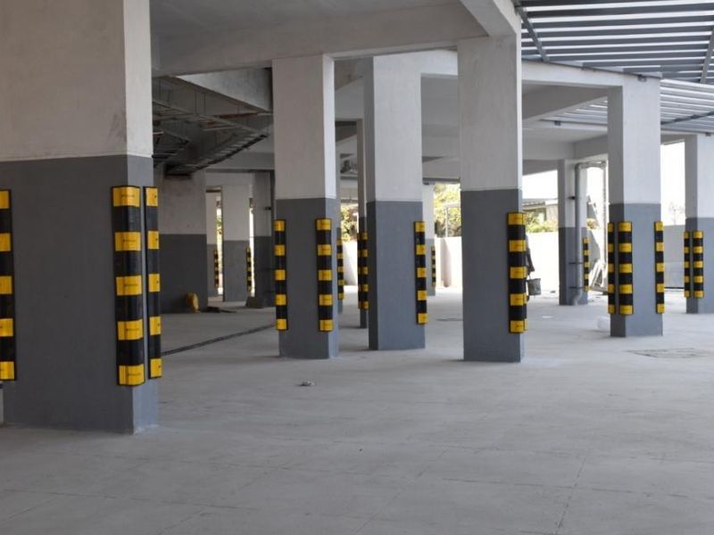 Thi công Thanh V Cao Su Bảo Vệ Góc Tường cho bãi xe