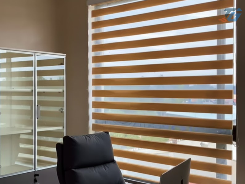 Ưu điểm vượt trội của rèm màn cuốn văn phòng