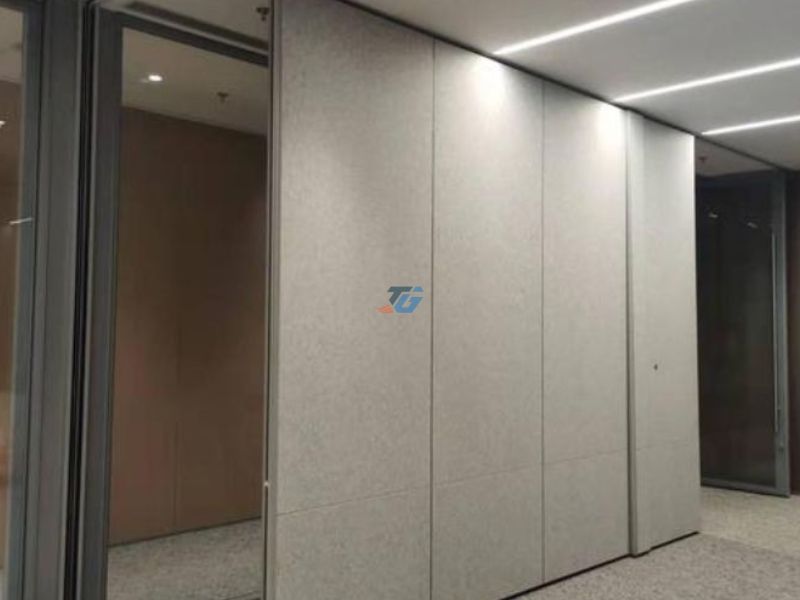 Vách ngăn nhựa PVC là gì Vách ngăn nhựa PVC là gì