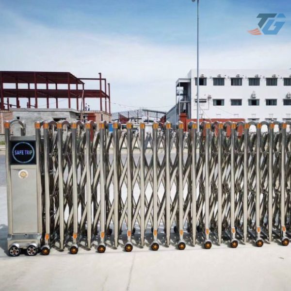 Cổng Xếp Trượt Nhập Khẩu Tự Động