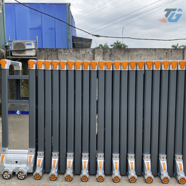 Cửa cổng xếp hộp kim nhôm trượt tự động