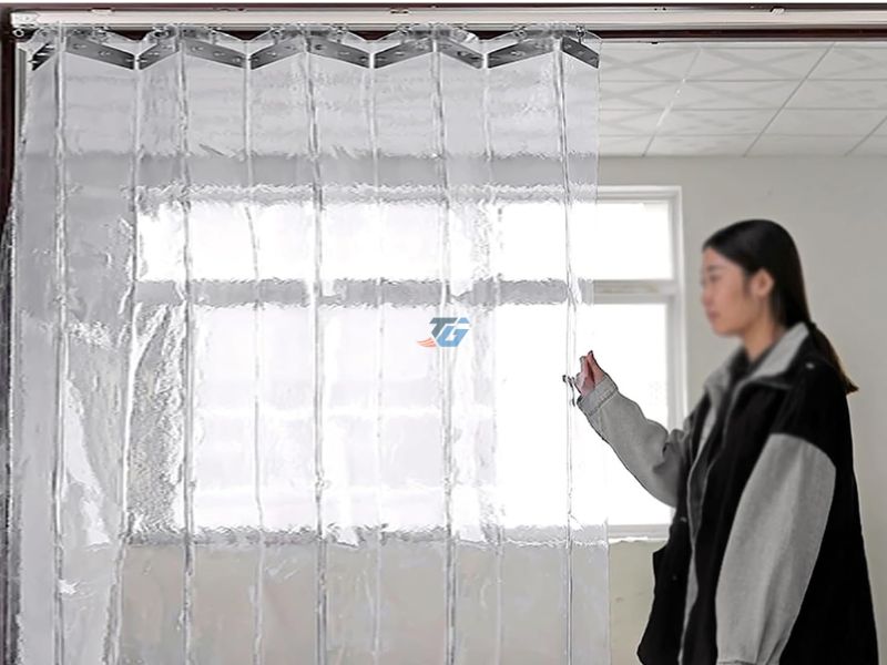 Đặc điểm nổi bật của rèm nhựa PVC kéo lùa Đặc điểm nổi bật của rèm nhựa PVC kéo lùa