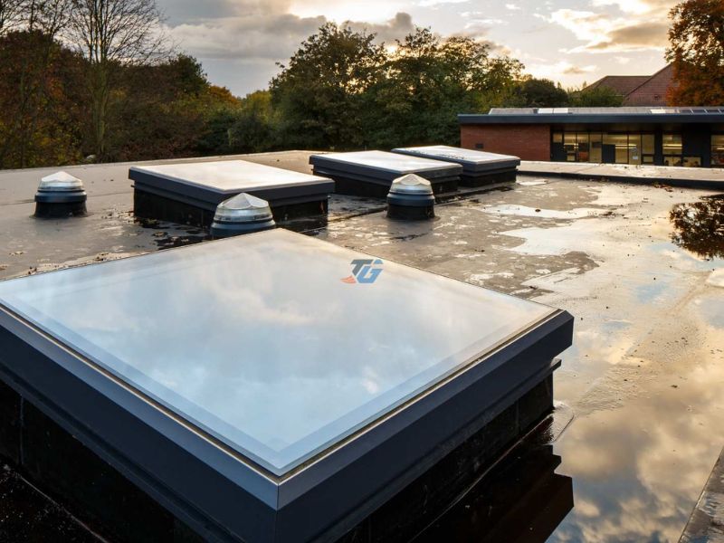 Lý do nên chọn lắp đặt giếng trời tự động tại TGDerFlex