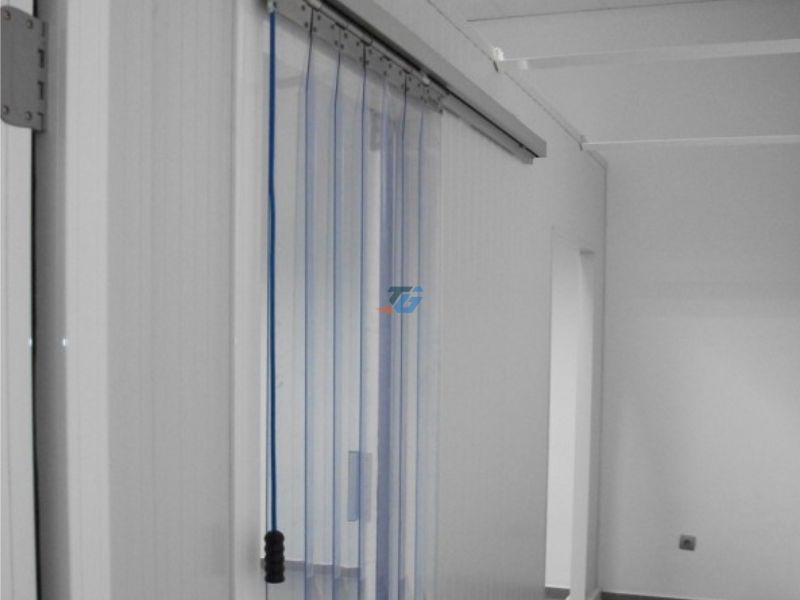 Rèm nhựa PVC kéo lùa là gì Rèm nhựa PVC kéo lùa là gì