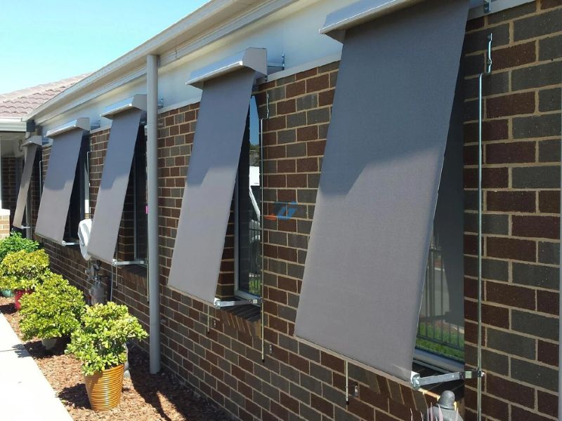 Thi công mái che trên kính tự động cho cửa sổ