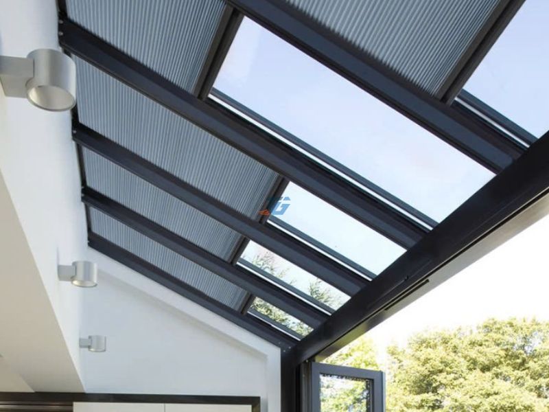 Thi công mái che trên kính tự động cho giếng trời