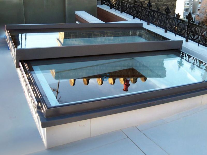 Thi công mái giếng trời thông minh nắp thăm trần cho nhà phố