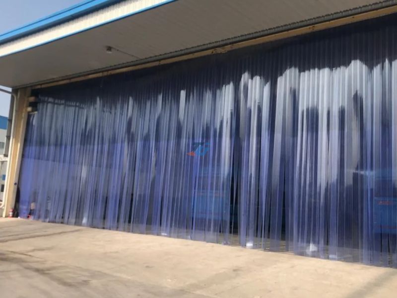 Thi công rèm nhựa PVC cố định cho nhà kho