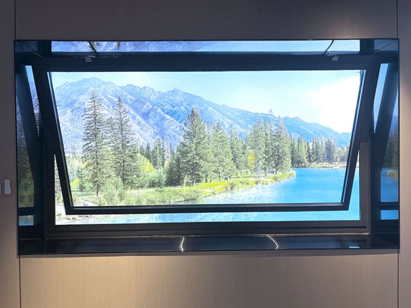 Ứng dụng của mẫu vách kính mở hất tự động