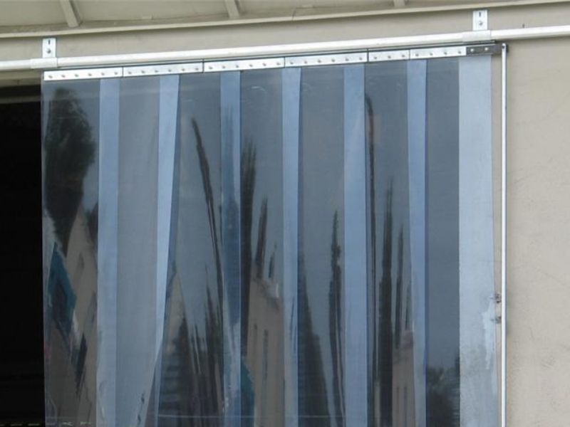 Ứng dụng thực tế của rèm nhựa PVC kéo lùa Ứng dụng thực tế của rèm nhựa PVC kéo lùa