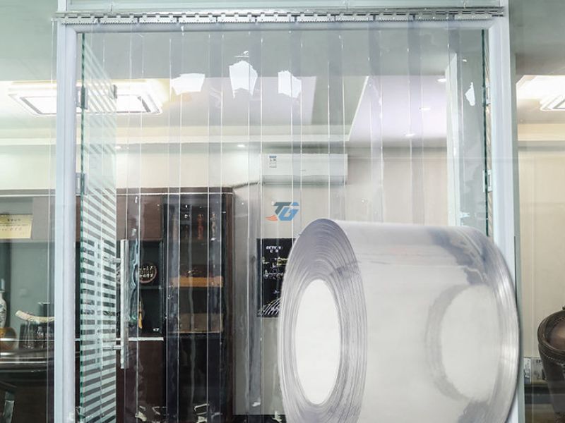 Rèm nhựa PVC trong suốt tiêu chuẩn Rèm nhựa PVC trong suốt tiêu chuẩn