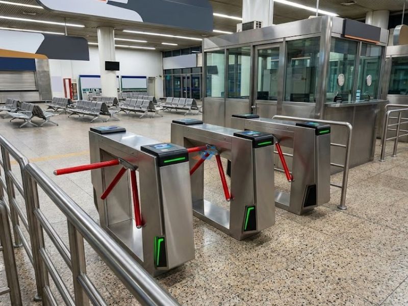 Thi công cổng xoay Tripod Turnstile nhà ga