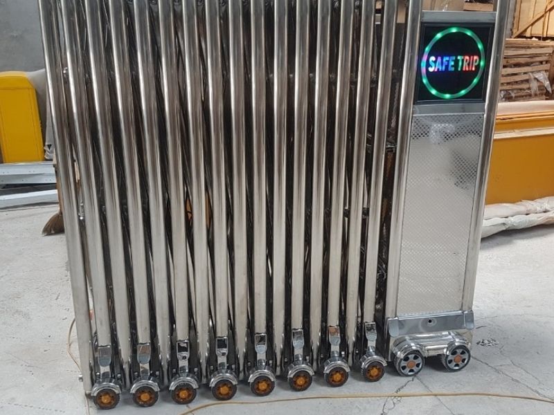 Cấu tạo cửa cổng xếp inox trượt tự động Cấu tạo cửa cổng xếp inox trượt tự động