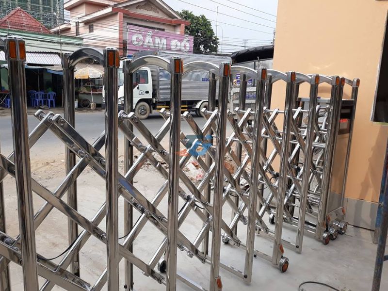 Cổng xếp trượt tự động và quy trình hoạt động như thế nào