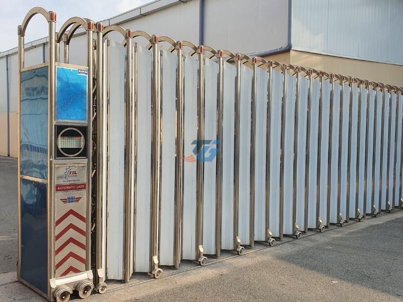 Cổng xếp trượt lá chắn tự động