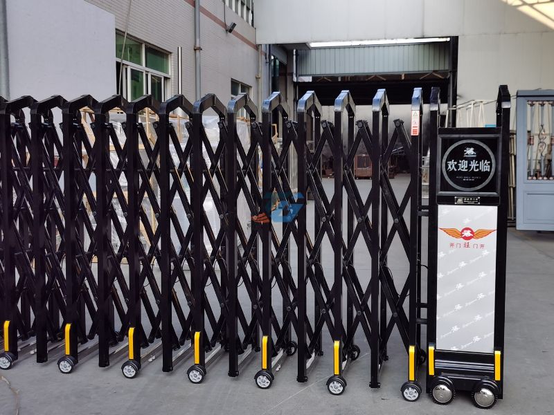 Đặc điểm nổi bật của cửa cổng xếp hợp kim nhôm trượt tự động Đặc điểm nổi bật của cửa cổng xếp hợp kim nhôm trượt tự động