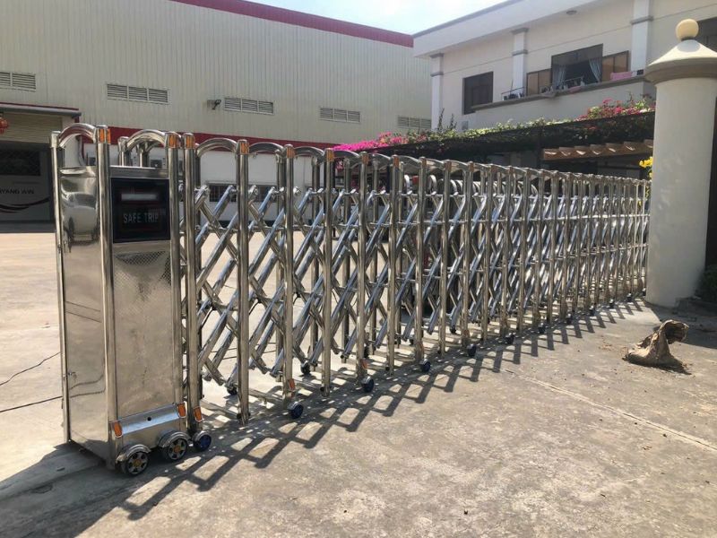 Thi công cổng xếp trượt điều kiển từ xa cho nhà kho