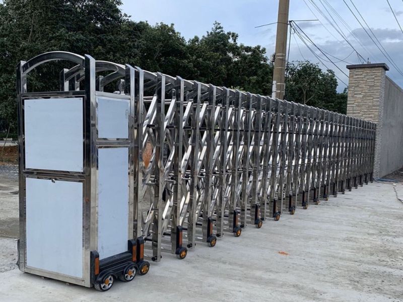 Ứng dụng cửa cổng xếp inox trượt tự động trong đời sống Ứng dụng cửa cổng xếp inox trượt tự động trong đời sống